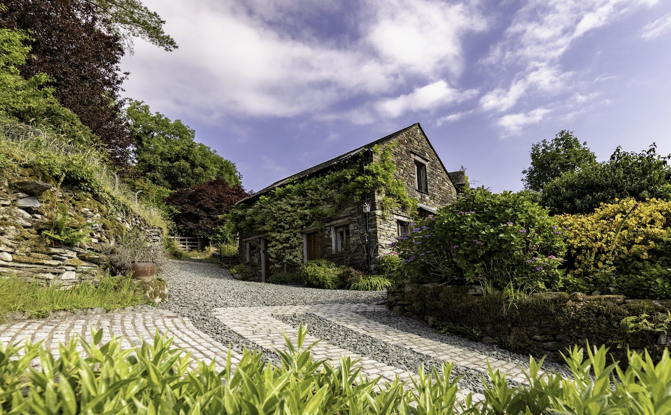 1 Townfoot Barn, Troutbeck - Lake District, Dog-friendly holiday cottage - Exterior-sqz